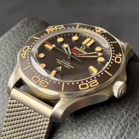 Omega Seamaster Diver 300 M 007 watch for Men/Unisex