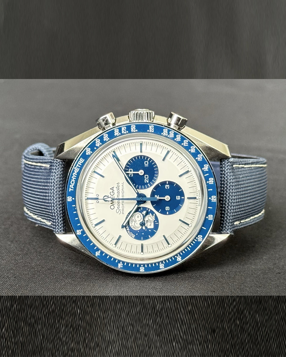 Omega Speedmaster Professional Moonwatch Silver Snoopy Award watch