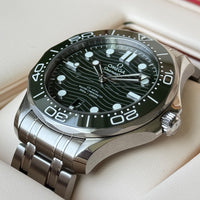 Omega Seamaster Diver 300 M Green Dial watch for Men/Unisex