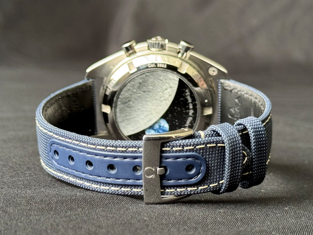 Omega Speedmaster Professional Moonwatch Silver Snoopy Award watch for Men/Unisex