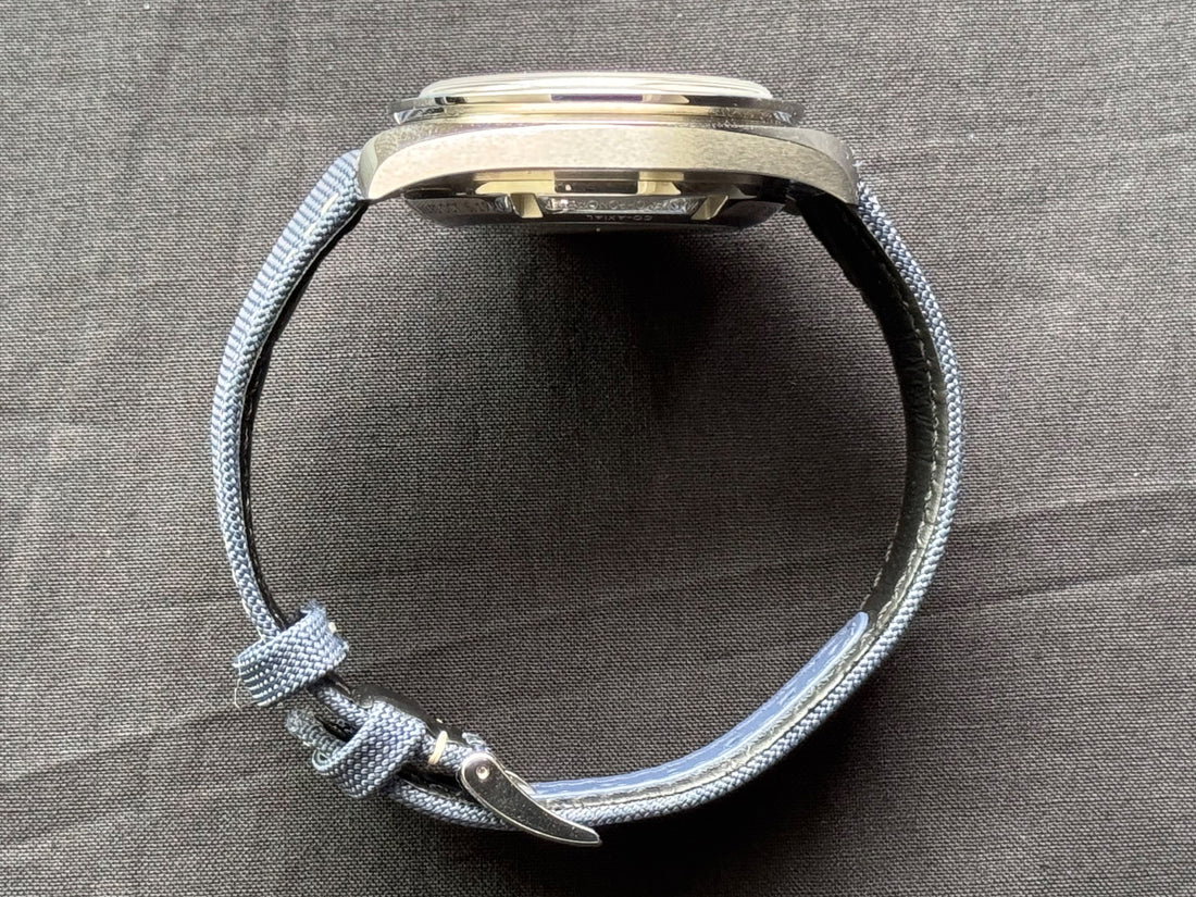 Omega Speedmaster Professional Moonwatch Silver Snoopy Award watch for Men/Unisex