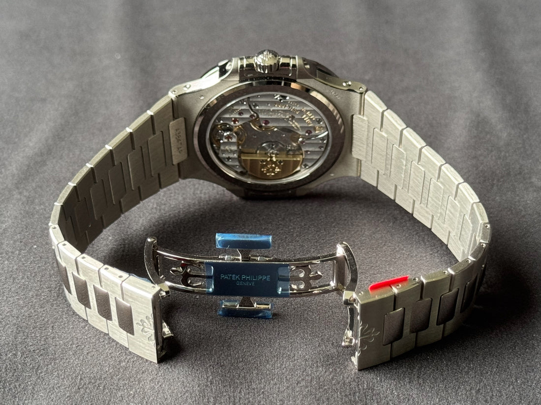 Patek Philippe Nautilus Perpetual Calendar watch for Men/Unisex