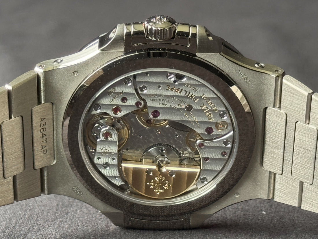 Patek Philippe Nautilus Perpetual Calendar watch for Men/Unisex