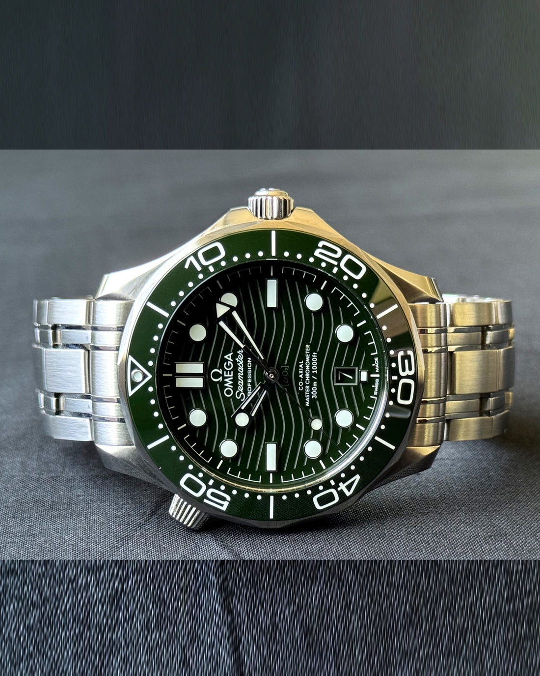 Omega Seamaster Diver 300 M Green Dial watch for Men/Unisex